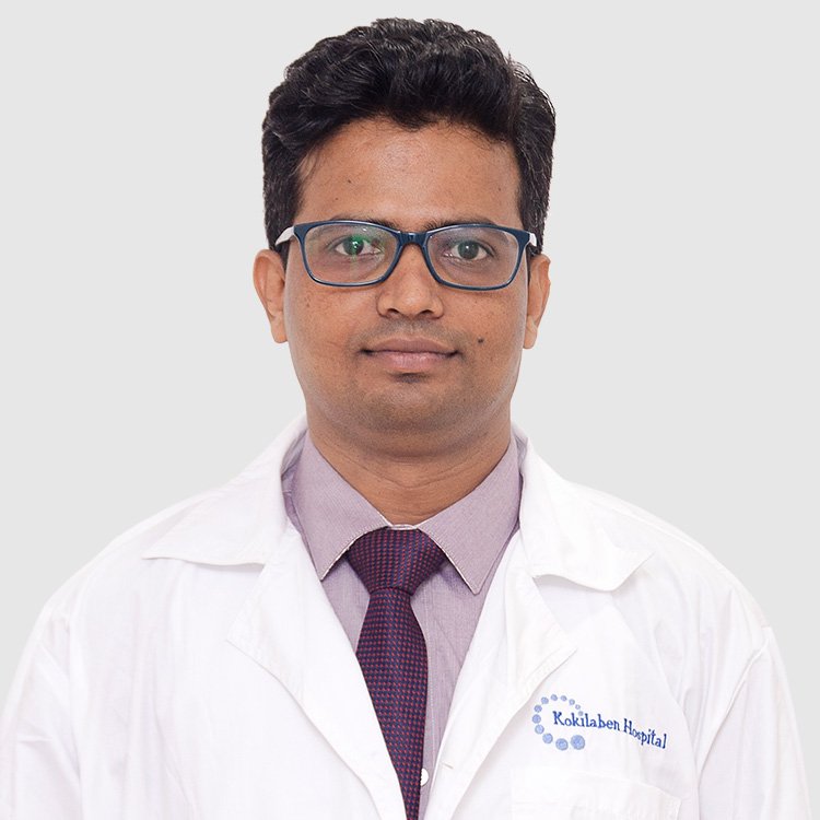 د. امول، افضل استشاري الجراحة التجميلية والترميمية للوجه وجراحة الأوعية الدموية الدقيقة الترميمية لدى احد من افضل مستشفيات العمليات التجميلية في مومباي، الهند
