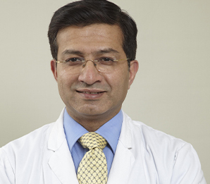 بروفيسور بيبين - افضل طبيب جراحة الأعصاب والعمود الفقري في دلهي لدى احد من افضل مستشفيات الهند للعمود الفقري والاعصاب. جراحة اورام المخ والاعصاب والعمود الفقري