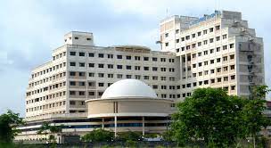 مستشفى ليكشور في كيرلا، من افضل مستشفيات الهند، يشتهر بعلاج القلب، العمود الفقري، العظام، السرطان، زراعة النخاع العظمي، سرطان، الاسنان، المسالك، المخ والاعصاب