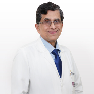 الدكتور سونيل من أفضل اطباء زراعة وعلاج أمراض الكلى وغسيل الكلى لدى أفضل مستشفى في الهند لزراعة الكلى والترشيح الدموي، العلاج المستمر لاستبدال الكلى وخزعة الكلى