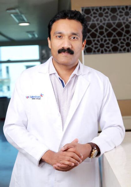 الدكتور أناند مشهور بعلاج أمراض القلب التداخلية لدى أحد من أفضل مستشفيات القلب في ولاية كيرلا، كوتشي، مومباي، نيودلهي، تشيناي وبنجلور، الهند.